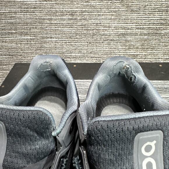 ON Cloud Cloudace Trainer Running Shoes Comfort Black Graphite/Olive Women's 10 - Picture 11 of 16